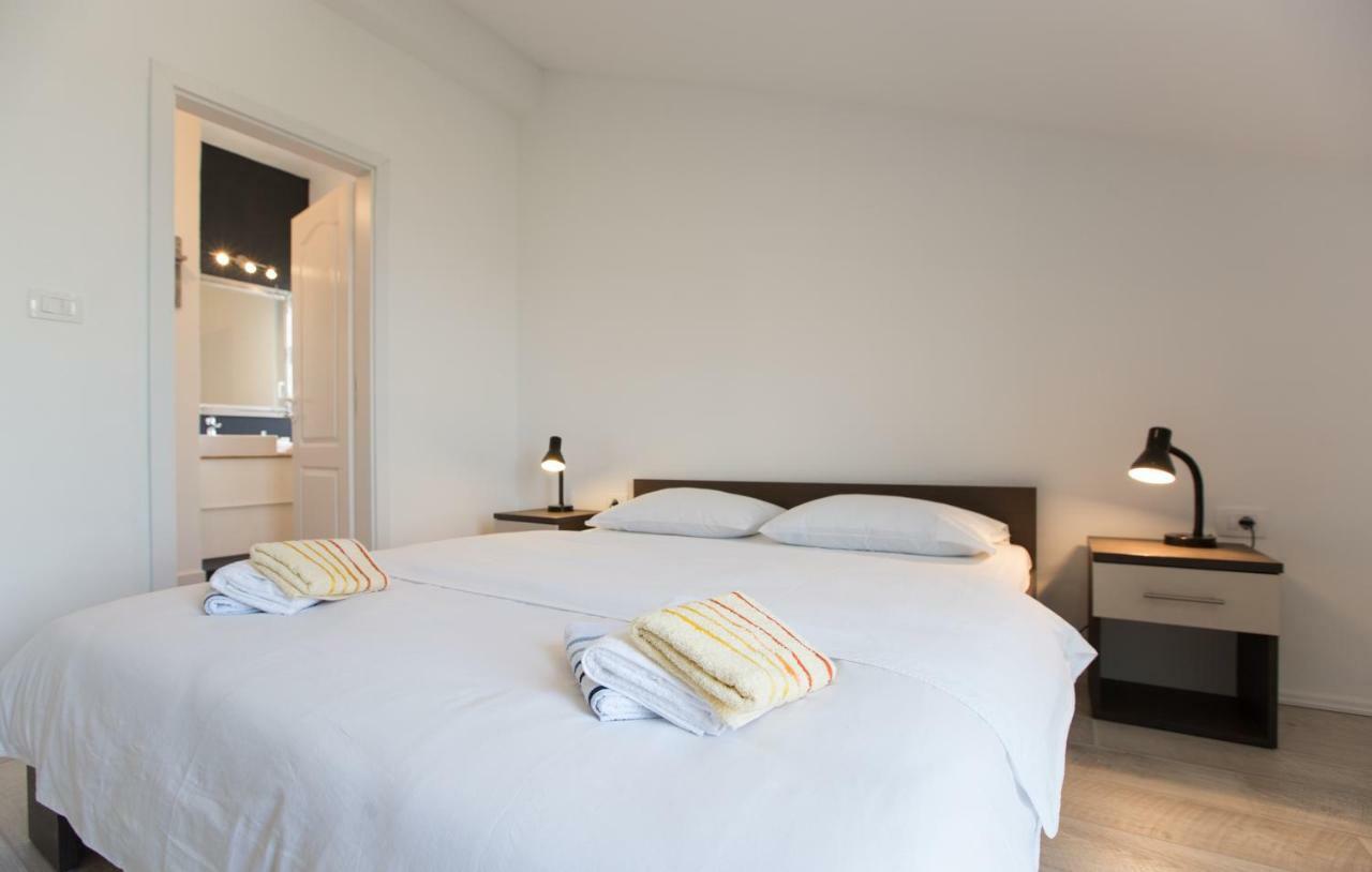 Relaxing Whole Top Floor Apartment By The Sea Zaboric Exteriör bild
