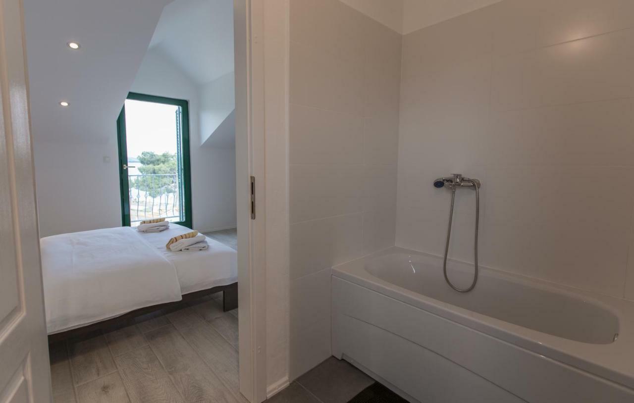 Relaxing Whole Top Floor Apartment By The Sea Zaboric Exteriör bild