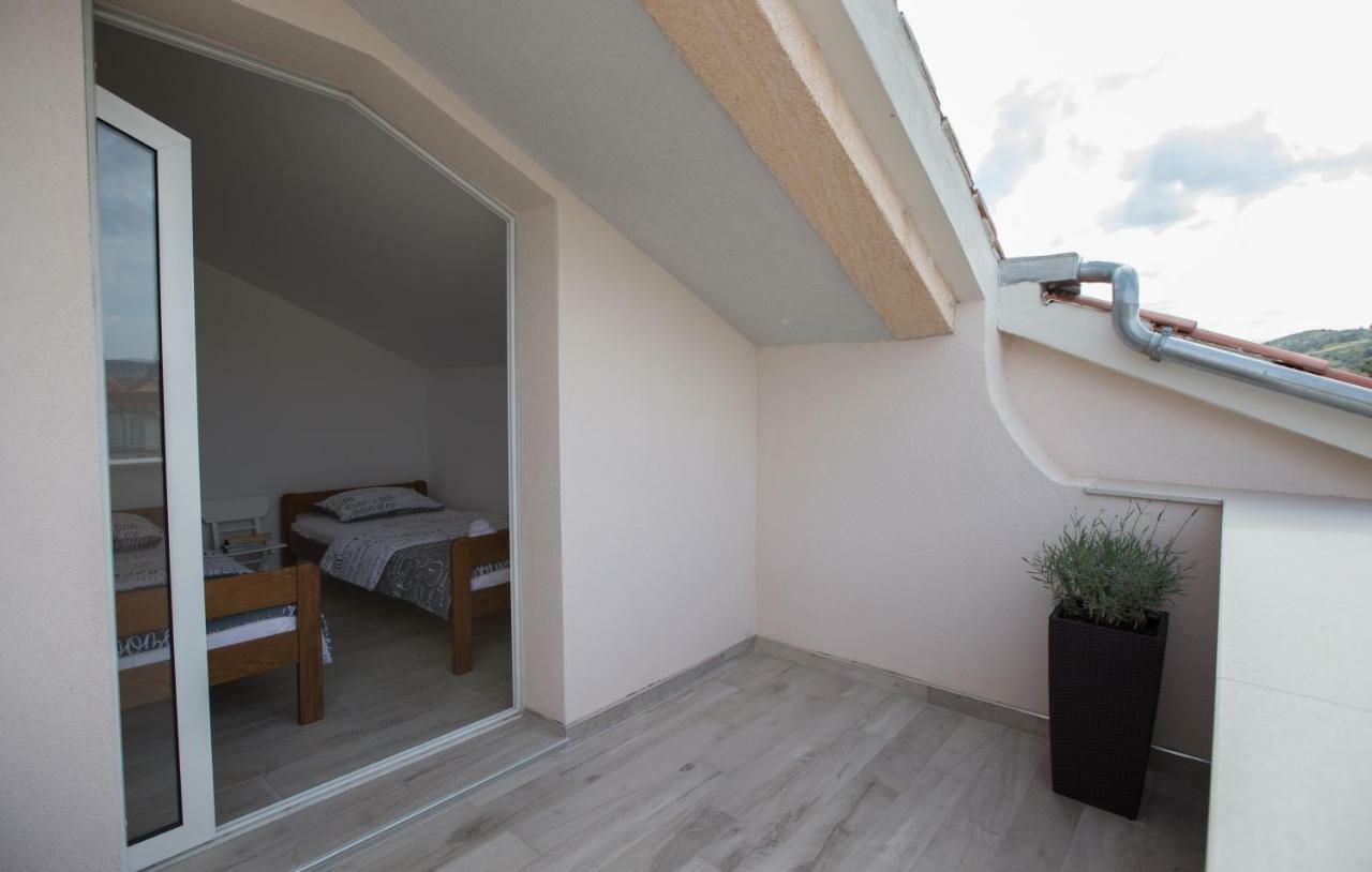 Relaxing Whole Top Floor Apartment By The Sea Zaboric Exteriör bild